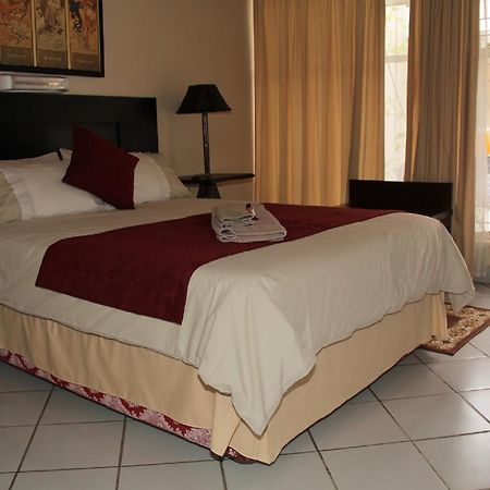 Rustenburg Guesthouse 외부 사진