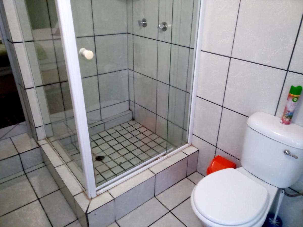 Rustenburg Guesthouse 외부 사진