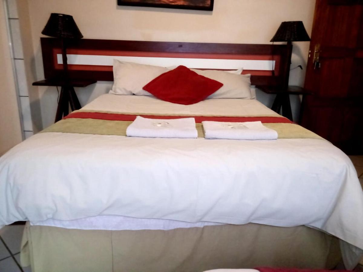 Rustenburg Guesthouse 외부 사진