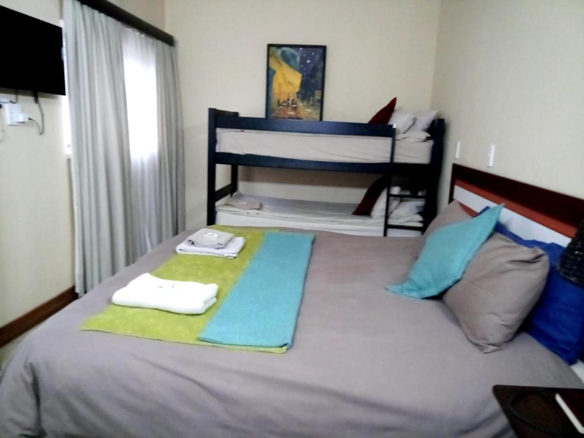Rustenburg Guesthouse 외부 사진