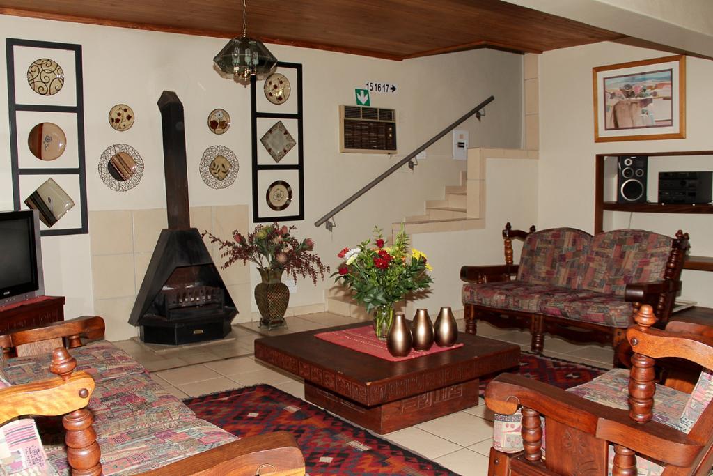 Rustenburg Guesthouse 외부 사진