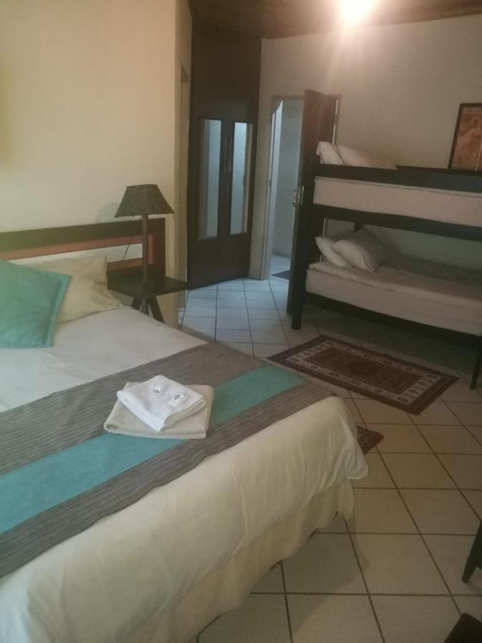 Rustenburg Guesthouse 외부 사진