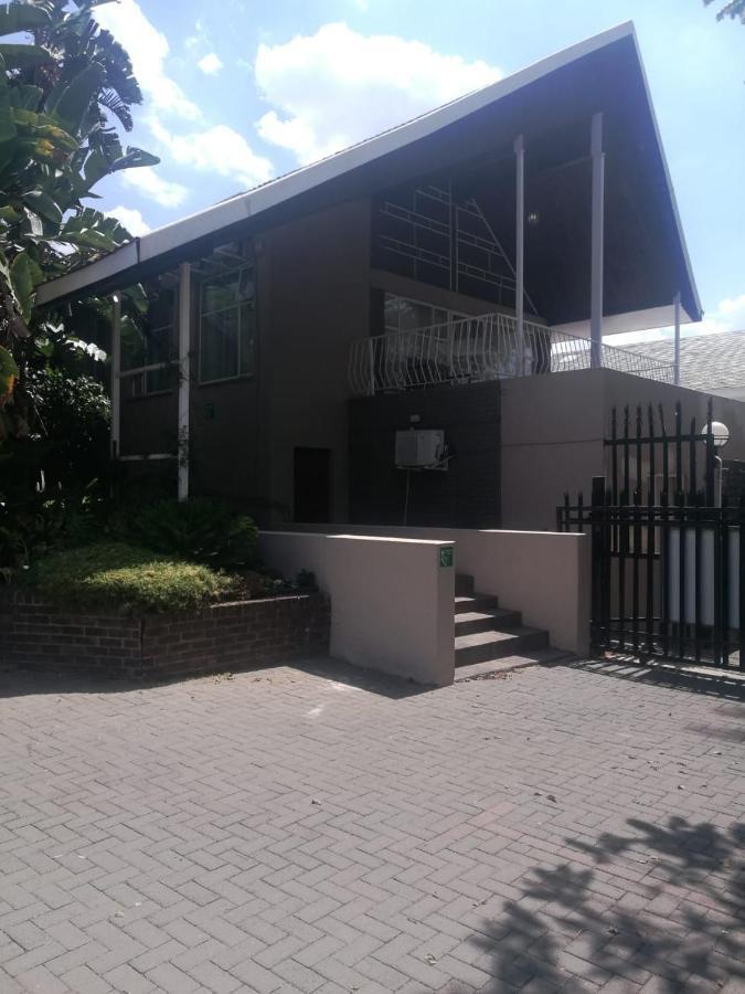 Rustenburg Guesthouse 외부 사진